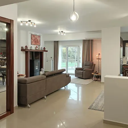 아파트 Chloe Maxi 108 Sqm 카스토리아