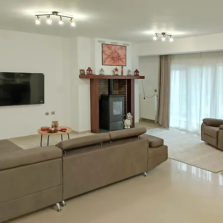 Chloe Maxi 108 Sqm * 카스토리아