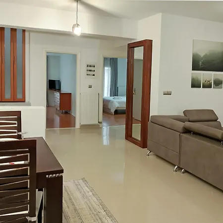 Chloe Maxi 108 Sqm Apartment Kastoria