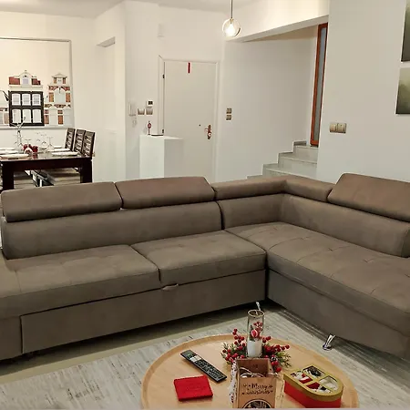 Chloe Maxi 108 Sqm 아파트 *