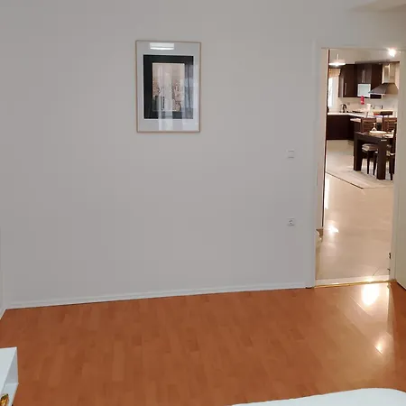 아파트 Chloe Maxi 108 Sqm