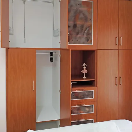Chloe Maxi 108 Sqm Apartament *