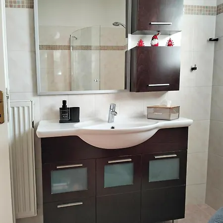 Chloe Maxi 108 Sqm 카스토리아