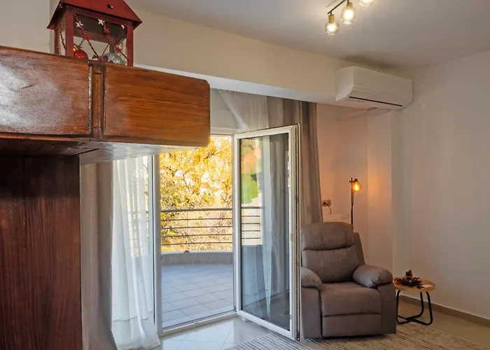 Chloe Maxi 108 Sqm * Kasztoriá