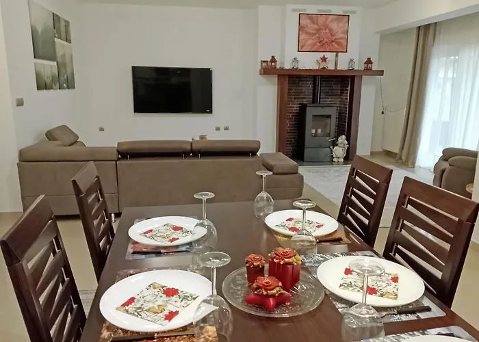 Chloe Maxi 108 Sqm Kasztoriá