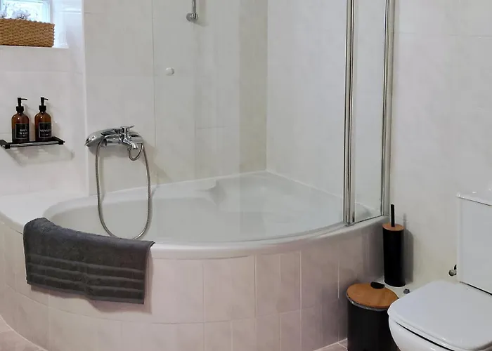 Chloe Maxi 108 Sqm * Kasztoriá